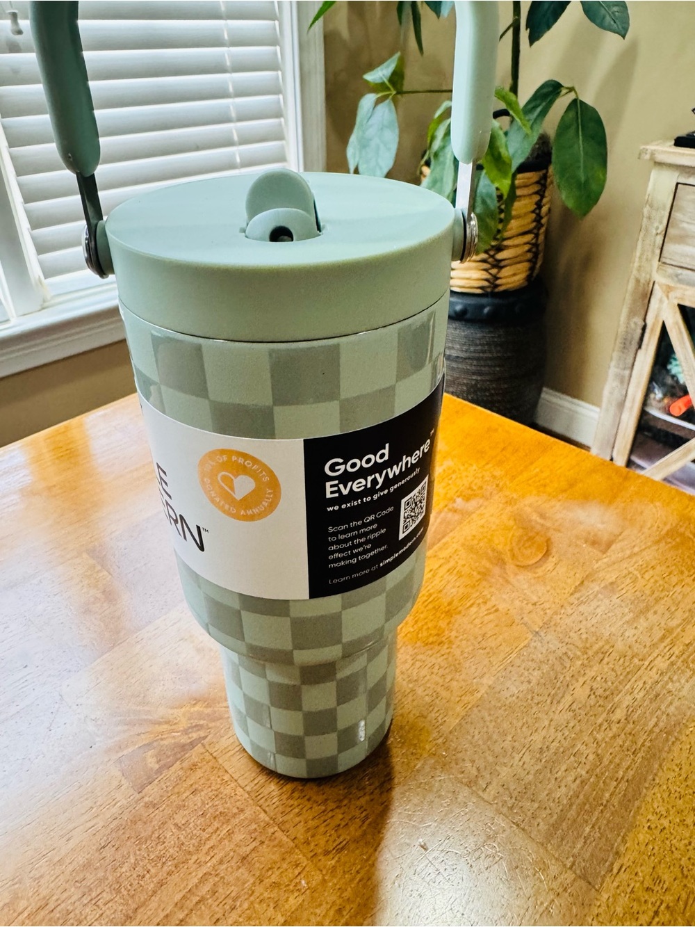 Simple Modern The Trek Pivot 30oz Tumbler Green Check Pattern w Travel Handle - Picture 2 of 15